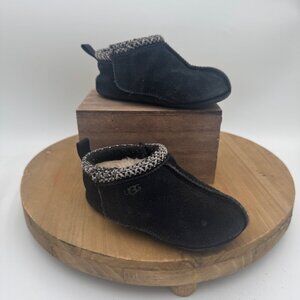 UGG Baby Tasman Black booties warm Sherpa lined size 4 / 5